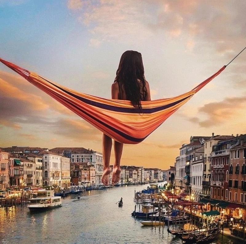 平面丨他用“上帝之手”操控宇宙，狂吸120万粉丝,平面丨他用,上帝之手,宇宙,粉丝,后期,威尼斯,摄影师,一张照片,巴黎,鲸鱼