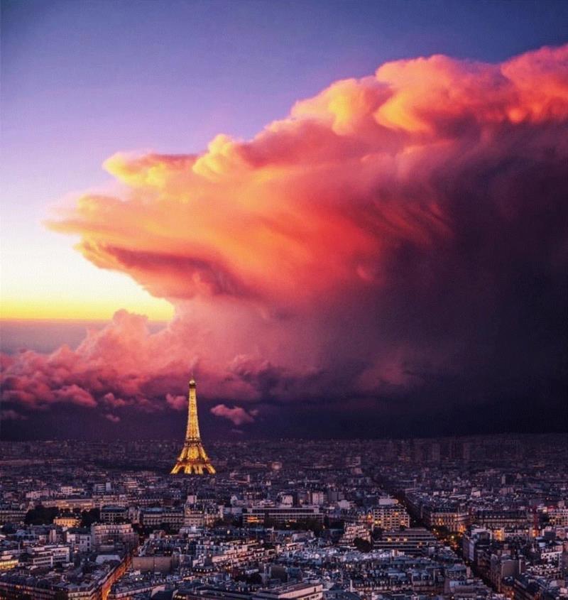 平面丨他用“上帝之手”操控宇宙，狂吸120万粉丝,平面丨他用,上帝之手,宇宙,粉丝,后期,威尼斯,摄影师,一张照片,巴黎,鲸鱼