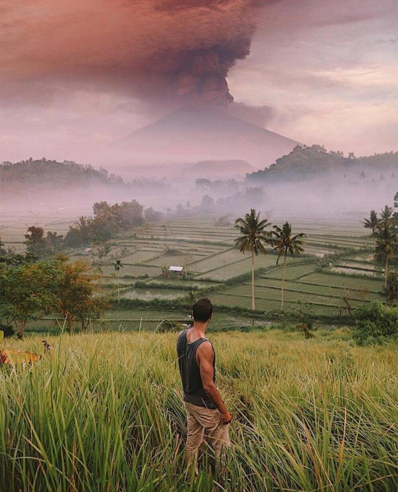 平面丨他用“上帝之手”操控宇宙，狂吸120万粉丝,平面丨他用,上帝之手,宇宙,粉丝,后期,威尼斯,摄影师,一张照片,巴黎,鲸鱼