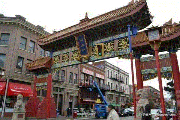 维多利亚“ 同济门”牌楼,《美术博览》丛书 | 中国牌楼走向世界(下篇),牌楼,美术博览,丛书,下篇,邮票,唐人街,秘鲁,华人,华裔,日本