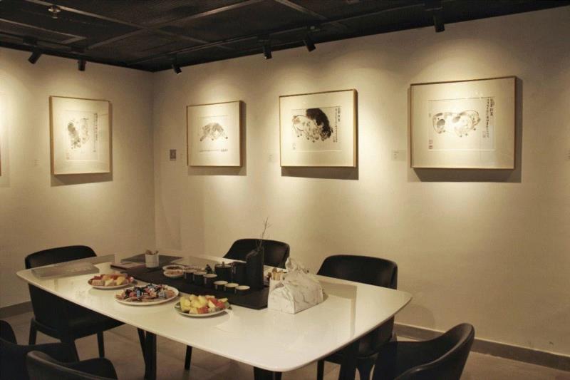 本色现场回顾 | 逐--陈湘波己亥生肖作品选,陈湘波,生肖,本色,关山月美术馆,开幕式,越众,本色空间,明信片,坐者,元宵