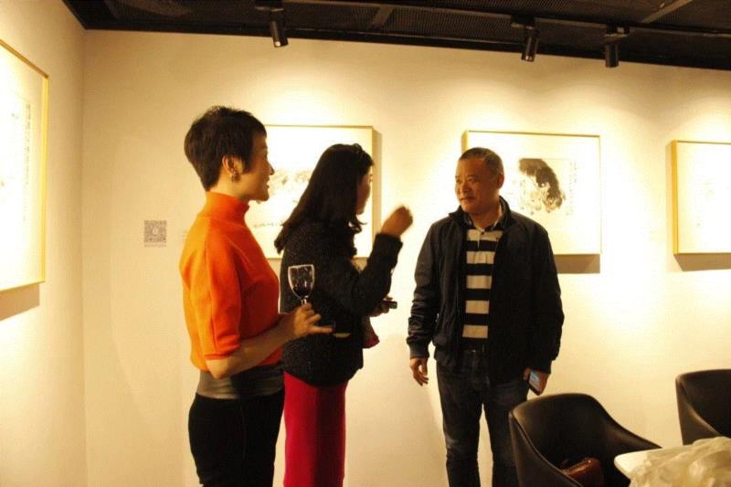 本色现场回顾 | 逐--陈湘波己亥生肖作品选,陈湘波,生肖,本色,关山月美术馆,开幕式,越众,本色空间,明信片,坐者,元宵