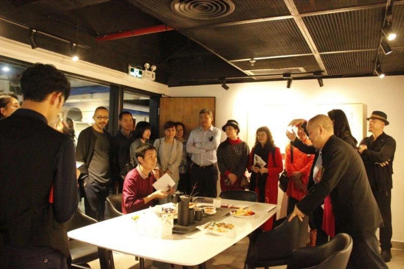 本色现场回顾 | 逐--陈湘波己亥生肖作品选,陈湘波,生肖,本色,关山月美术馆,开幕式,越众,本色空间,明信片,坐者,元宵