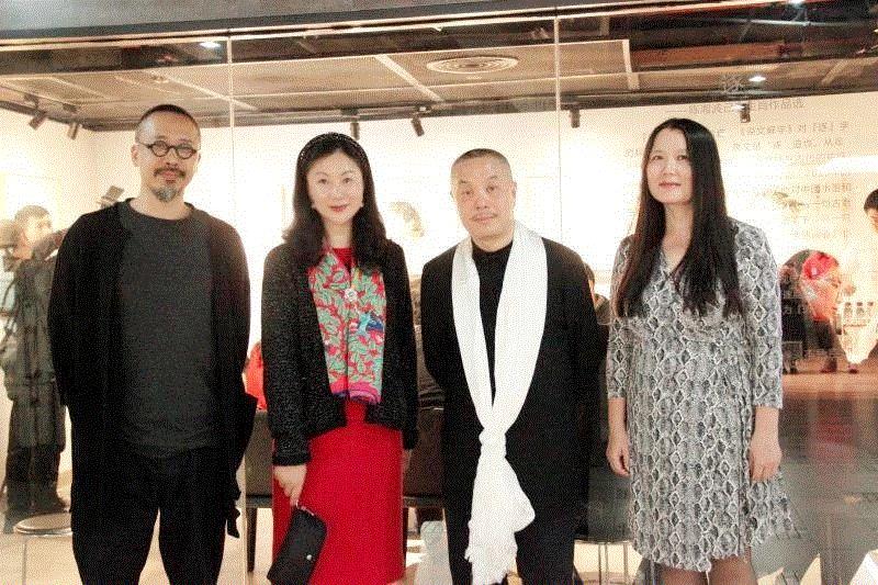 本色现场回顾 | 逐--陈湘波己亥生肖作品选,陈湘波,生肖,本色,关山月美术馆,开幕式,越众,本色空间,明信片,坐者,元宵