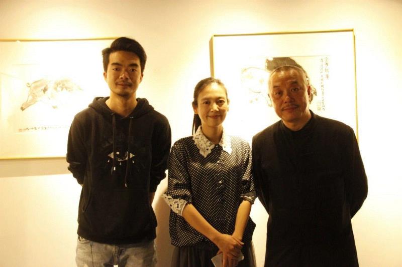 本色现场回顾 | 逐--陈湘波己亥生肖作品选,陈湘波,生肖,本色,关山月美术馆,开幕式,越众,本色空间,明信片,坐者,元宵