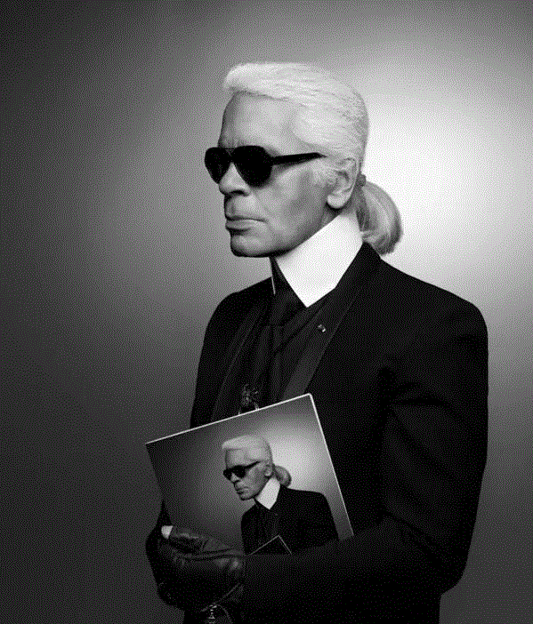 老佛爷的斜杠人生：同性恋/毒舌/设计巨擘/减肥作家/明星推手...,老佛爷,斜杠,同性恋,毒舌,巨擘,作家,推手,Chanel,时尚,Lagerfeld