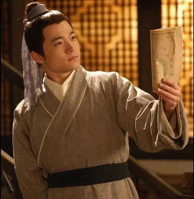 专辑 ▎“老佛爷”藏书30万，郭德纲家有图书馆：爱读书的人，有多可怕！,郭德纲,藏书,专辑,老佛爷,图书馆,董卿,郭麒麟,喻恩泰,书房,当初