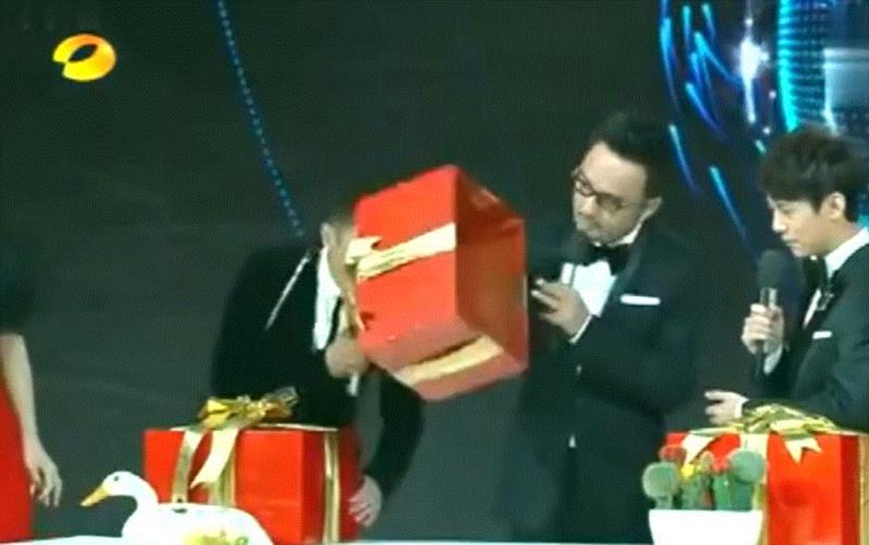 专辑 ▎“老佛爷”藏书30万，郭德纲家有图书馆：爱读书的人，有多可怕！,郭德纲,藏书,专辑,老佛爷,图书馆,董卿,郭麒麟,喻恩泰,书房,当初