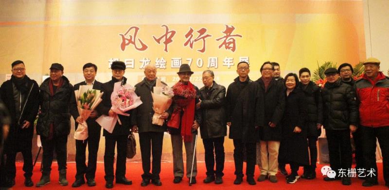 开幕式嘉宾合影,【东栅艺术论坛】遇见胡曰龙老师,胡曰龙,东栅,胡老师,油画,画室,美院,水彩,教授,艺风,南湖