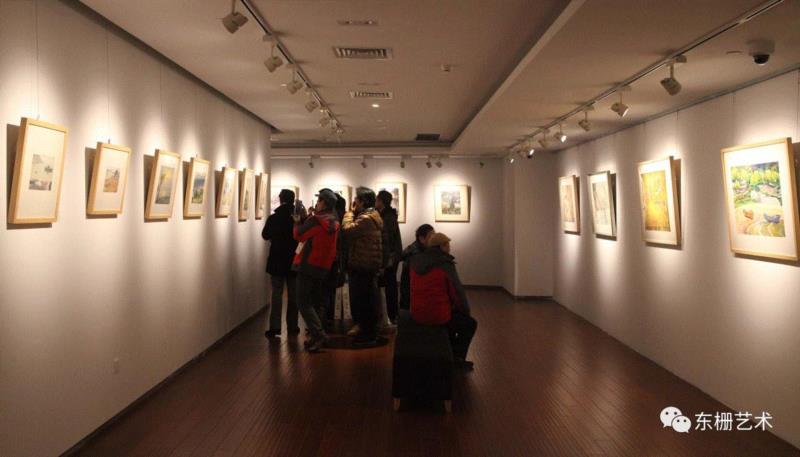 二层展厅现场,【东栅艺术论坛】遇见胡曰龙老师,胡曰龙,东栅,胡老师,油画,画室,美院,水彩,教授,艺风,南湖