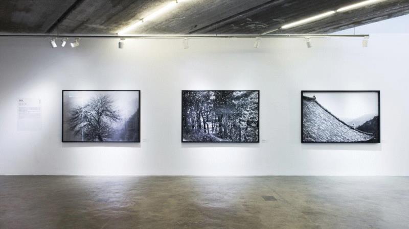 《韩国影汇》系列专访|艺术家李甲哲:探寻“普通”照片背后的潜在力量,韩国,李甲哲,背后,影汇,首尔,三影堂,地名,法国,标题,地点