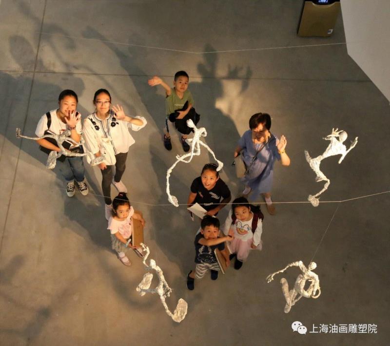 “初芒计划（2018）——上海少儿优秀作品展”展览现场,【上海油雕院 l 展览】“2018上海油画雕塑院年度展”理论研究室——傅军,上海油画雕塑院,傅军,年度展,理论,研究室,视域,镜像,初芒,上海油画雕塑院美术馆,艺术展