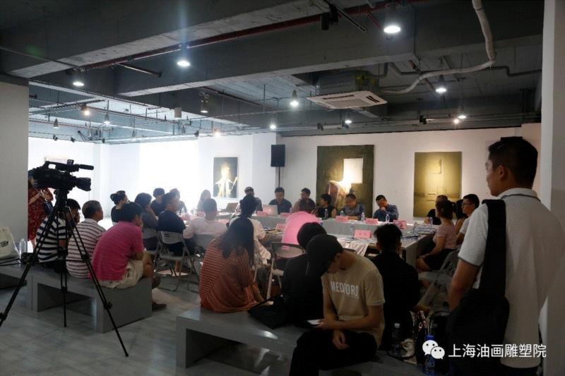 傅军主持“具象的当代性 · 第四回”学术研讨会,【上海油雕院 l 展览】“2018上海油画雕塑院年度展”理论研究室——傅军,上海油画雕塑院,傅军,年度展,理论,研究室,视域,镜像,初芒,上海油画雕塑院美术馆,艺术展
