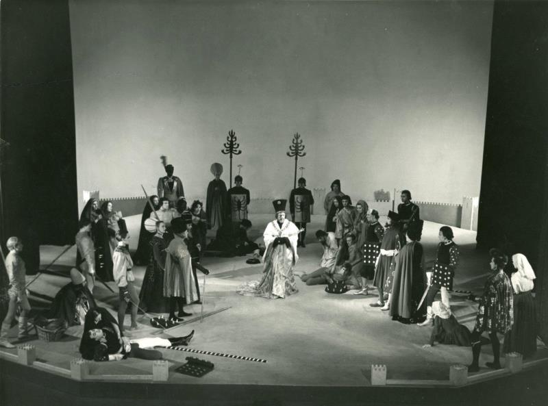 剧汇丨英国皇家莎士比亚剧院《罗密欧与朱丽叶》设计手稿集,莎士比亚,皇家,剧院,罗密欧与朱丽叶,英国,设计手稿集,男女,版本,手稿,悲剧