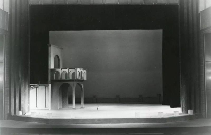 剧汇丨英国皇家莎士比亚剧院《罗密欧与朱丽叶》设计手稿集,莎士比亚,皇家,剧院,罗密欧与朱丽叶,英国,设计手稿集,男女,版本,手稿,悲剧