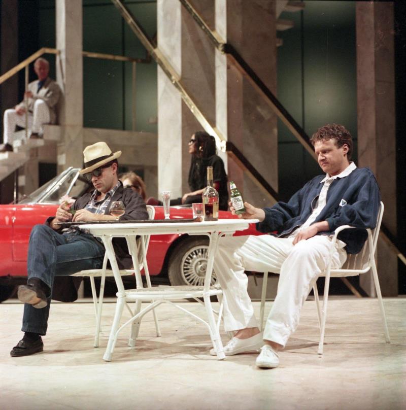 剧汇丨英国皇家莎士比亚剧院《罗密欧与朱丽叶》设计手稿集,莎士比亚,皇家,剧院,罗密欧与朱丽叶,英国,设计手稿集,男女,版本,手稿,悲剧