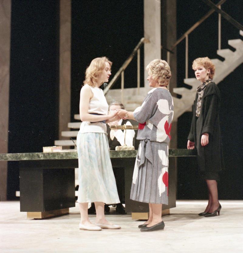 剧汇丨英国皇家莎士比亚剧院《罗密欧与朱丽叶》设计手稿集,莎士比亚,皇家,剧院,罗密欧与朱丽叶,英国,设计手稿集,男女,版本,手稿,悲剧