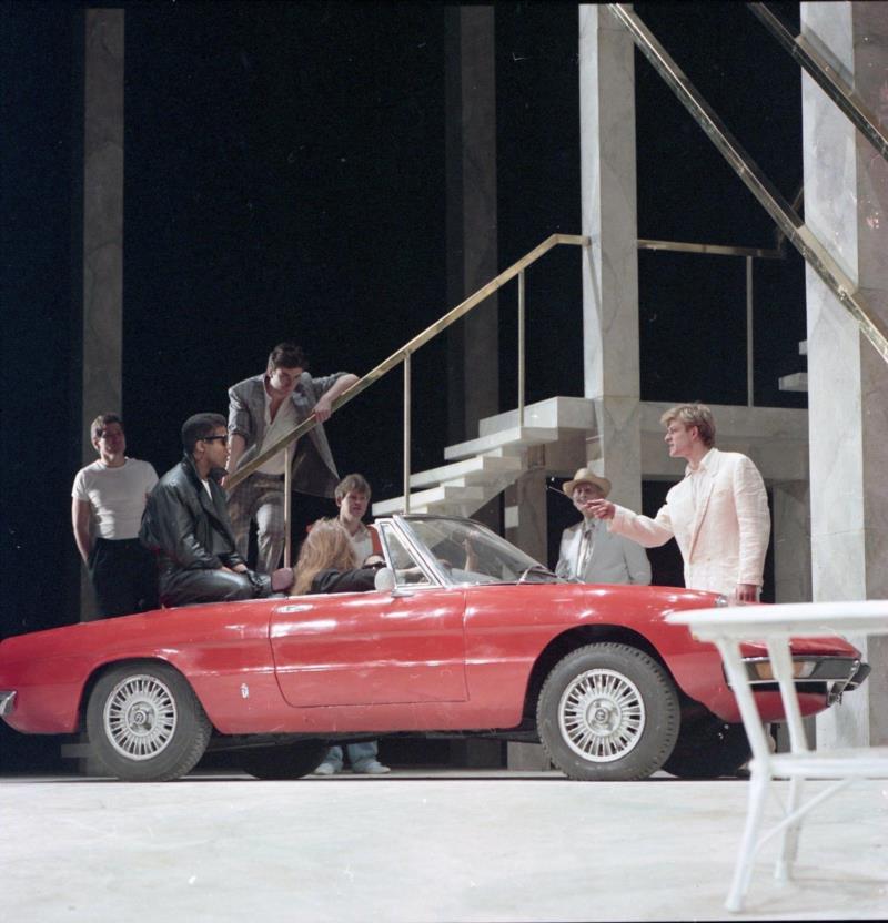 剧汇丨英国皇家莎士比亚剧院《罗密欧与朱丽叶》设计手稿集,莎士比亚,皇家,剧院,罗密欧与朱丽叶,英国,设计手稿集,男女,版本,手稿,悲剧