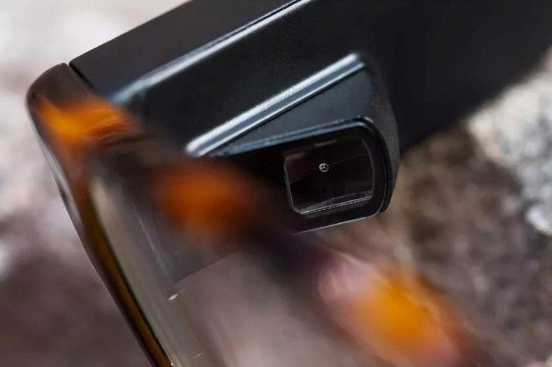 VR｜近视眼变成了优势？这发明能把眼镜片变成显示屏！,眼镜片,显示屏,近视眼,本文,creative,原作者,英特尔,Vault,专利,科幻