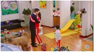 Papi酱言论引争议:“自私”的人生有多爽?,Papi酱,言论,伴侣,儿子,妈妈,女儿,前面,爸爸,papi酱,朱雨辰