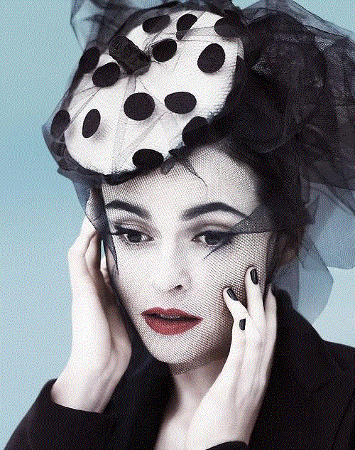 她是女版德普，好莱坞的疯子，被称为英伦玫瑰却喜欢扮巫婆！,疯子,英伦,德普,好莱坞,巫婆,海伦娜,电影,英国,贵族,戏剧