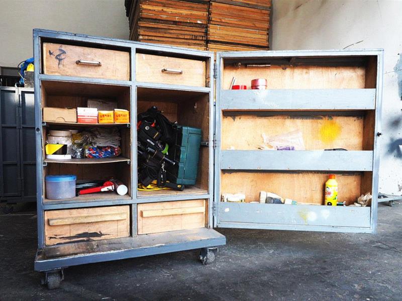 心思缜密的舞美技术设计,舞美,心思,徐哥,舞台,工具箱,话剧,箱子,抽屉,工具,上海话剧艺术中心