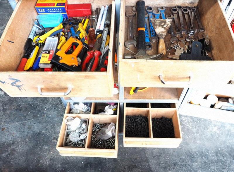 心思缜密的舞美技术设计,舞美,心思,徐哥,舞台,工具箱,话剧,箱子,抽屉,工具,上海话剧艺术中心