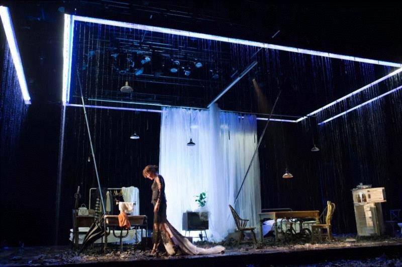 心思缜密的舞美技术设计,舞美,心思,徐哥,舞台,工具箱,话剧,箱子,抽屉,工具,上海话剧艺术中心