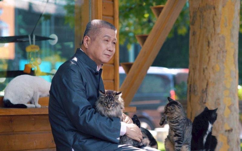 马未都,品读 ▎体面的中年,可以打败时间,中年,中年人,于谦,老狼,高晓松,朴树,陈丹青,马未都,很多人,一个人