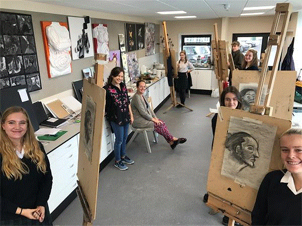 一幅“骗”倒英国皇室的画,放大100倍后,15万人惊了…,英国,皇室,Kemp,眼中,工具,查尔斯,城堡,艺术界,私房,大自然