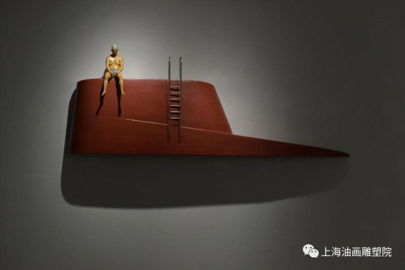 《天台》树脂、不锈钢 230×85×32cm 2018,【上海油雕院 l 展览】“2018上海油画雕塑院年度展”参展艺术家——林森,年度展,上海油画雕塑院,林森,雕塑,具象,上海油画雕塑院美术馆,树脂,满天星,英国,青年