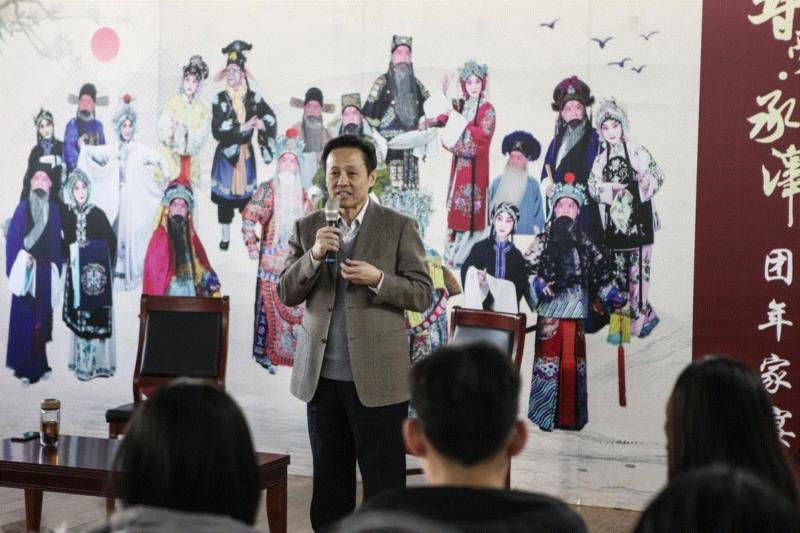 京剧戏迷的团年家宴都干些啥?| 2019“寻梦·承泽” 来啦~,家宴,寻梦,戏迷,京剧,承泽,杜镇杰,张慧芳,演员,舞台,韩巨明