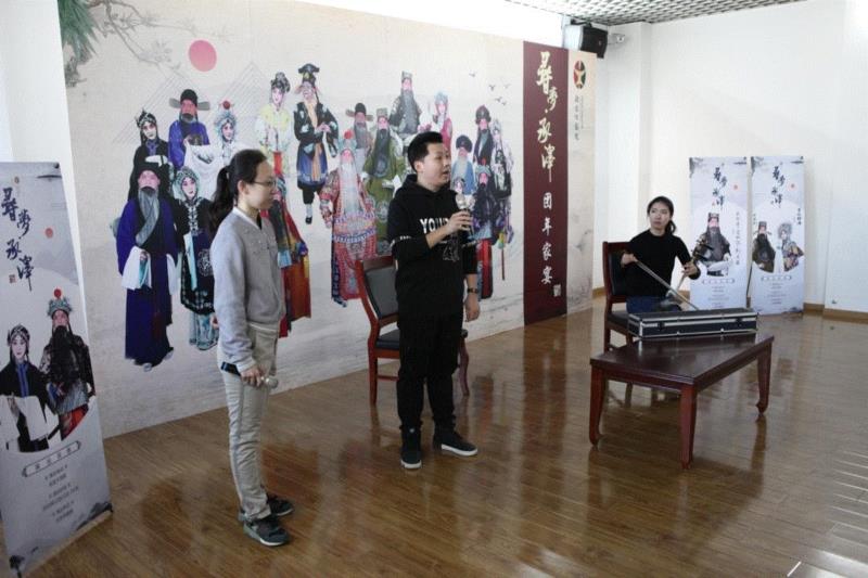 京剧戏迷的团年家宴都干些啥?| 2019“寻梦·承泽” 来啦~,家宴,寻梦,戏迷,京剧,承泽,杜镇杰,张慧芳,演员,舞台,韩巨明