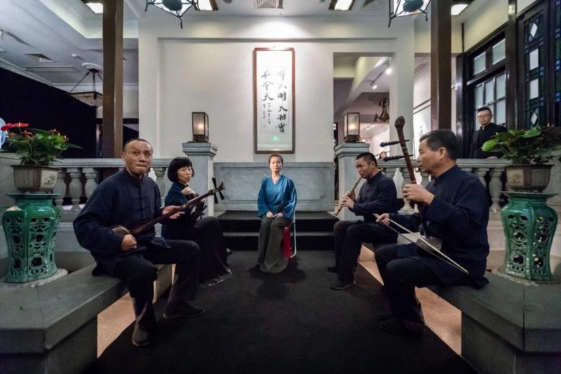 2018“表演艺术新天地”梨园戏《过桥·入窑》剧照,文汇聚焦 | 什么是“四最”演艺集聚区?,演艺,文汇,密度,新天地,舞台,亚洲,场次,纲要,品牌,天蟾