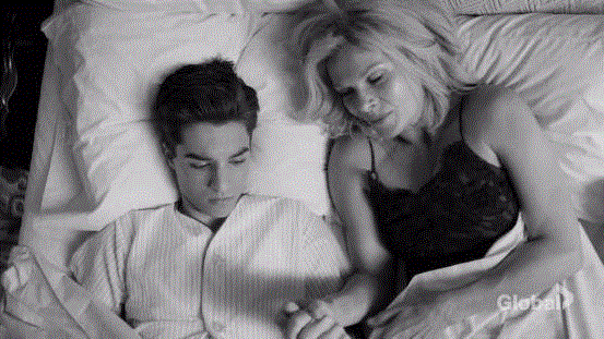 豆瓣8.6,还原美国著名枪杀父母重案,18颗子弹的背后却另有真相,背后,重案,豆瓣,兄弟俩,父亲,埃里克,莱斯利,莱尔,秩序,梅内德斯