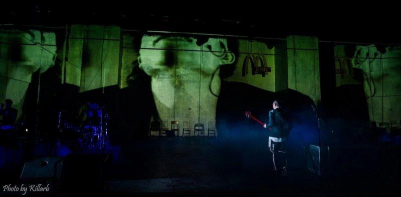 在这个怪诞的夜晚，有一场寻找爱情归宿的奇妙之旅,爱情,归宿,夜晚,导演,孟京辉,戏剧,蜂巢剧场,灯光,张洪宇,刘鸿飞