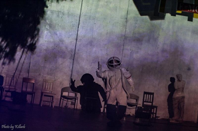 在这个怪诞的夜晚，有一场寻找爱情归宿的奇妙之旅,爱情,归宿,夜晚,导演,孟京辉,戏剧,蜂巢剧场,灯光,张洪宇,刘鸿飞