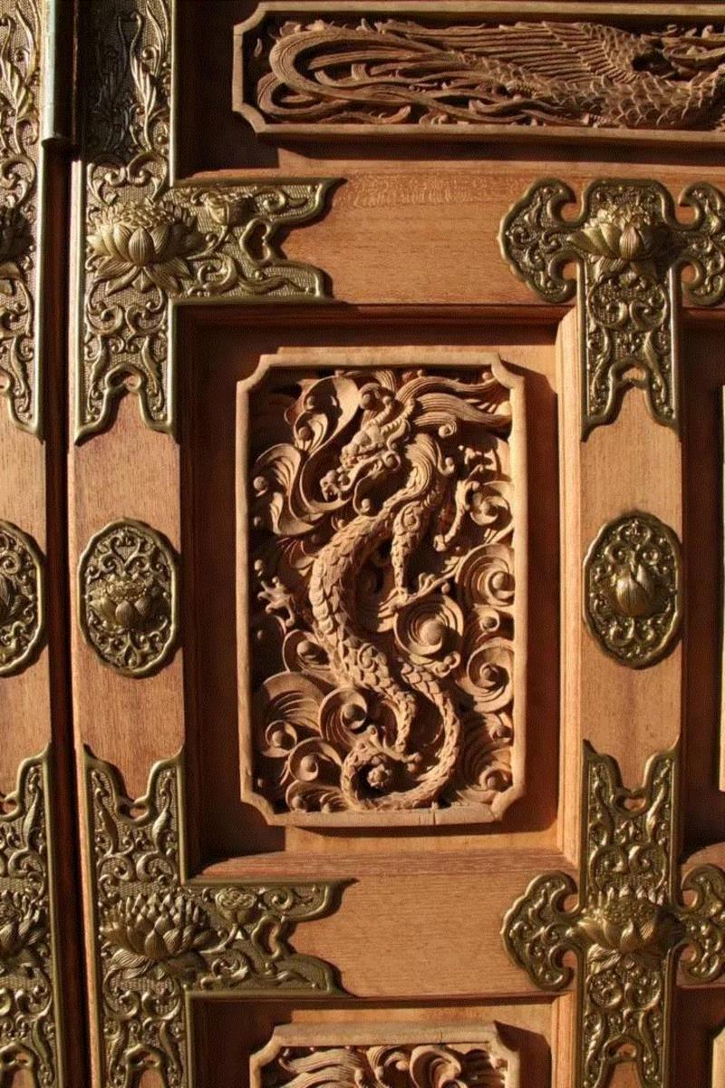 赏析丨大气磅礴，雕刻之美！,雕刻,卫荣,巨匠,上方,右上