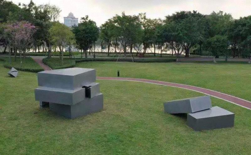 &nbsp;范勃 /&nbsp;多米诺 /&nbsp;钢板 /&nbsp;219x219x350cm