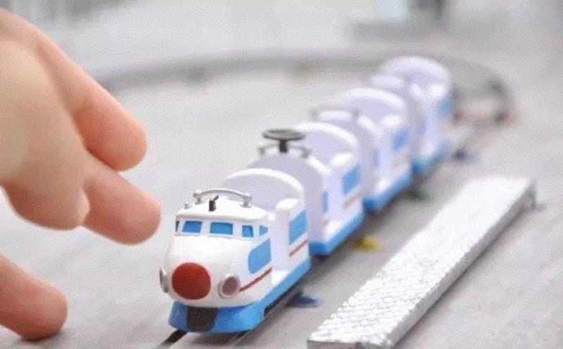 微缩丨95后中国妹子把老成都变成“小儿国”,惊艳米兰!,成都,微缩丨,95后,妹子,小儿国,米兰,子倩,模型,游乐场,副食店