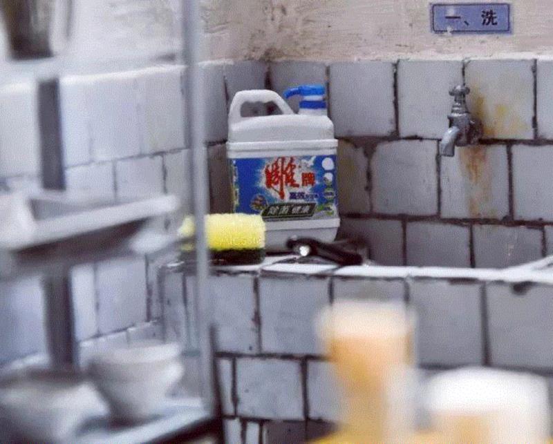 微缩丨95后中国妹子把老成都变成“小儿国”,惊艳米兰!,成都,微缩丨,95后,妹子,小儿国,米兰,子倩,模型,游乐场,副食店