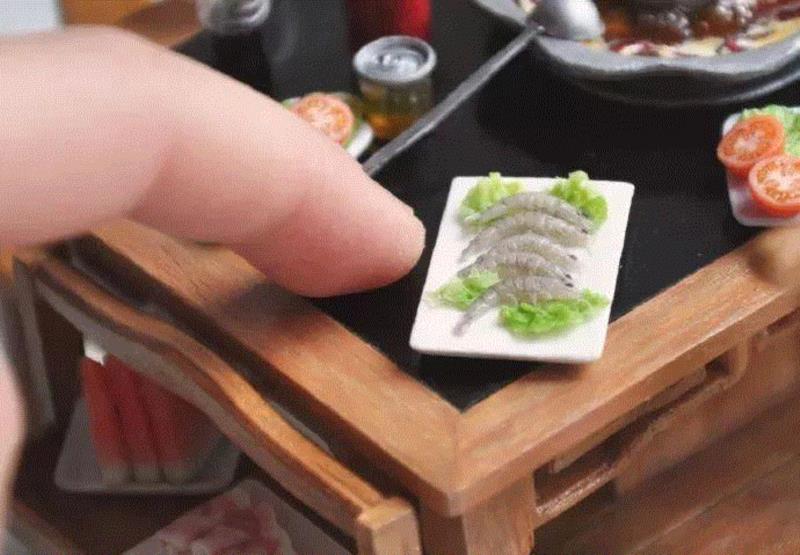 ,微缩丨95后中国妹子把老成都变成“小儿国”,惊艳米兰!,成都,微缩丨,95后,妹子,小儿国,米兰,子倩,模型,游乐场,副食店