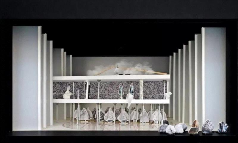 当我们看《流浪地球》的时候,他们已经把星辰宇宙搬上了舞台,舞台,宇宙,流浪地球,星辰,科幻,舞美,设计师,电影,波西米亚人,飞船