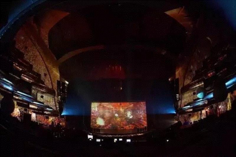 当我们看《流浪地球》的时候,他们已经把星辰宇宙搬上了舞台,舞台,宇宙,流浪地球,星辰,科幻,舞美,设计师,电影,波西米亚人,飞船