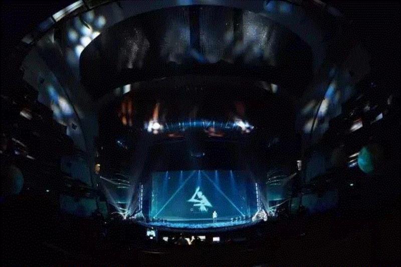 当我们看《流浪地球》的时候,他们已经把星辰宇宙搬上了舞台,舞台,宇宙,流浪地球,星辰,科幻,舞美,设计师,电影,波西米亚人,飞船