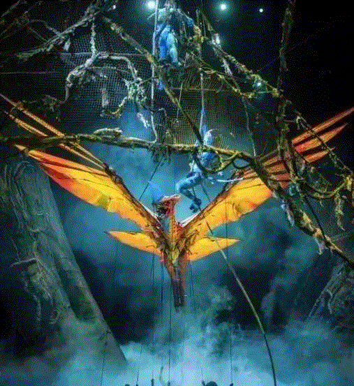 当我们看《流浪地球》的时候,他们已经把星辰宇宙搬上了舞台,舞台,宇宙,流浪地球,星辰,科幻,舞美,设计师,电影,波西米亚人,飞船