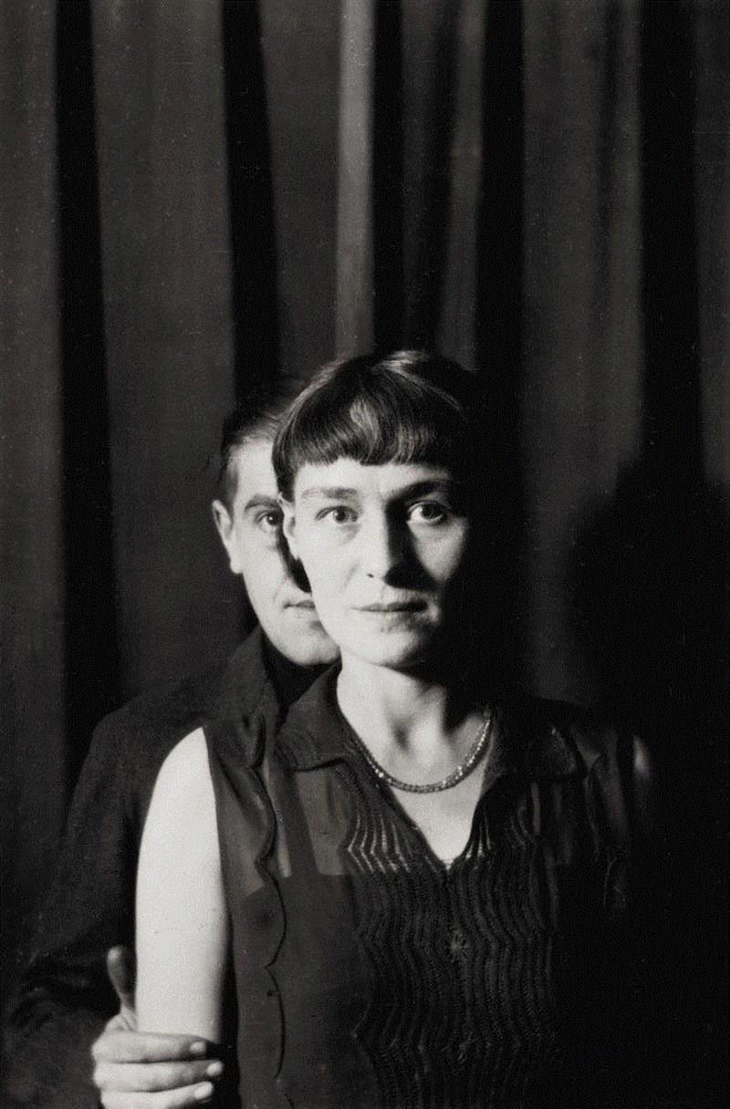 艺术家与妻子乔洁特,一个不可不知道的超现实主义艺术名字,超现实主义,马格利特,斯帕克,乔洁特,晨星,原住民,物件,镜像,藏家,艺术品