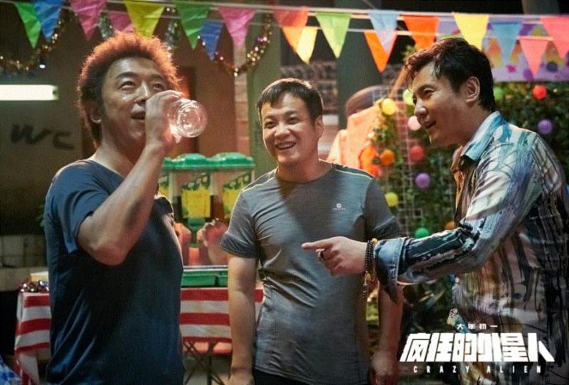 预约开启 | 宁浩×宁财神×何念,这部话剧比《疯狂的外星人》还疯狂,宁浩,话剧,宁财神,何念,疯狂的外星人,电影,导演,黄渤,喜剧,赛车