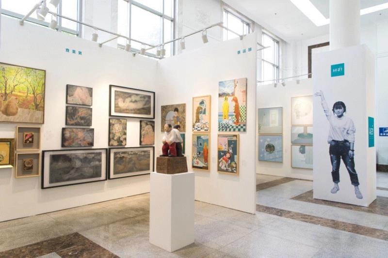 hiart center：奔跑的2018,center,市集,博览会,space,深圳,画册,盛大,十音,闫威,孙莹