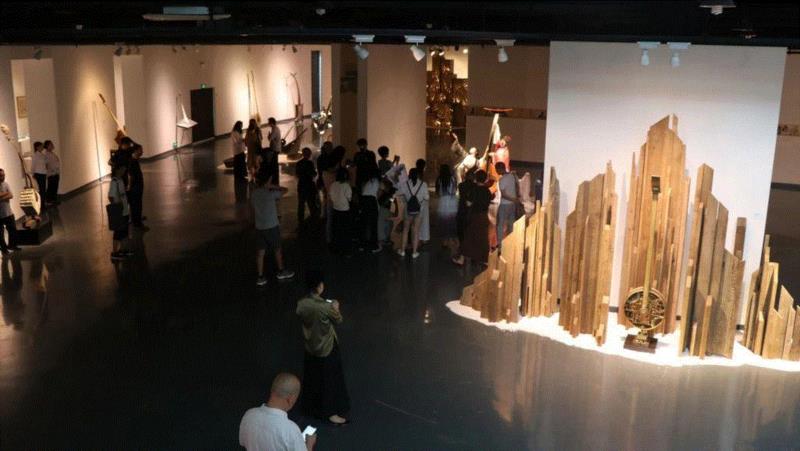 湖北美术馆2019新春致辞,湖北美术馆,新春,雕塑,艺术展,民间,寓言,长江,刘政德,志愿者,版画